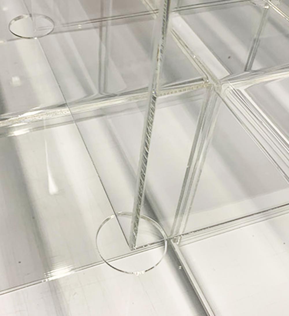 Produkcja gablot na wymiar